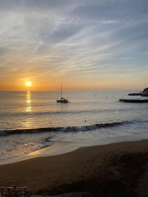 Ferienwohnung Atardecer En Playa Sardina Exterior foto